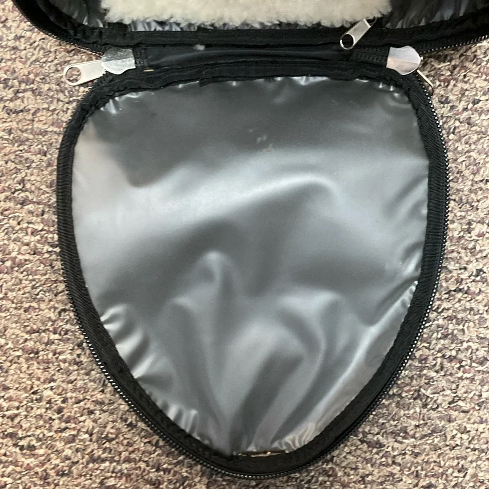 VIPet Black and Tan Pet Carrier NWOT